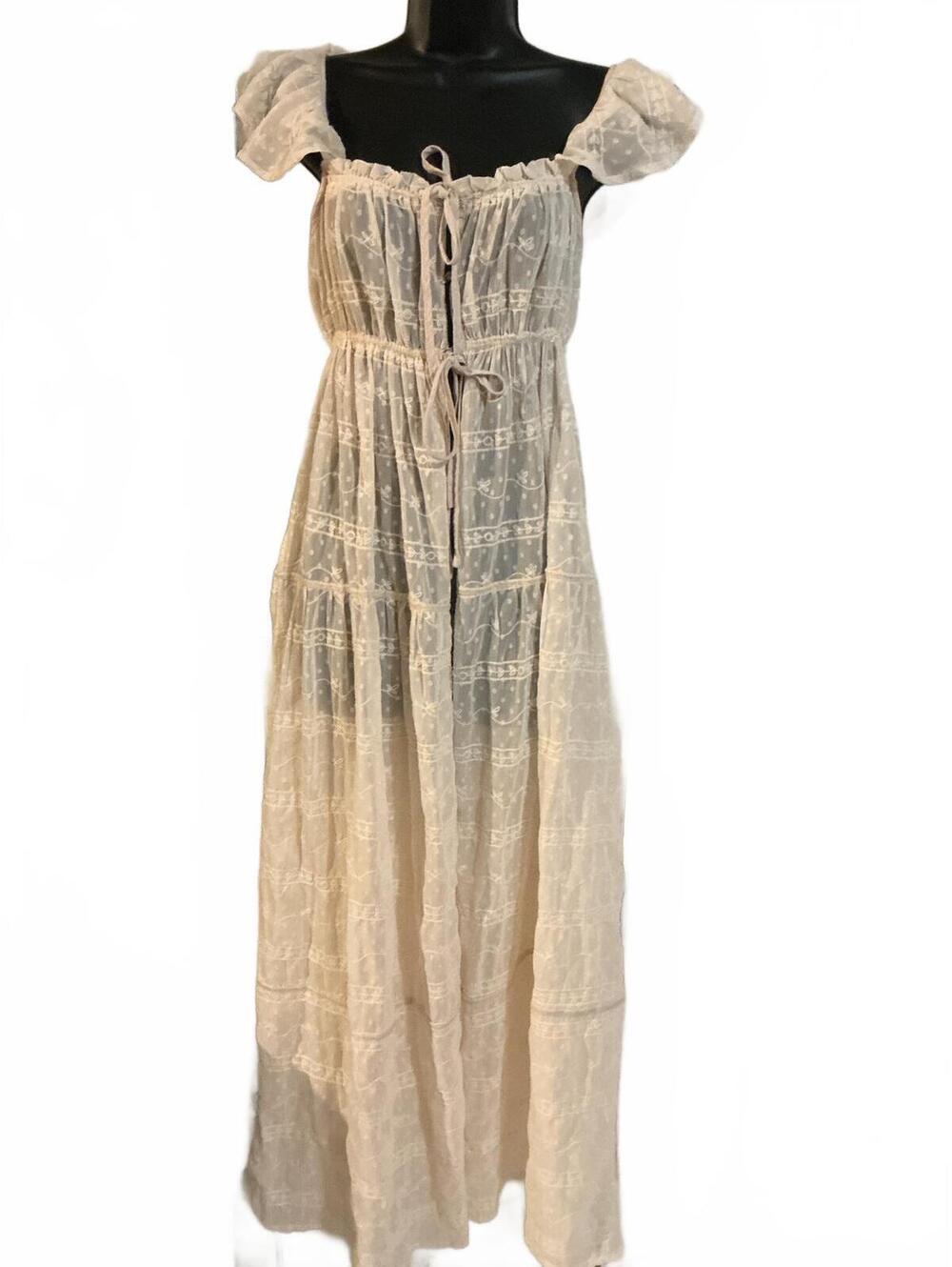 Unbranded long cream lace vest overlay XS